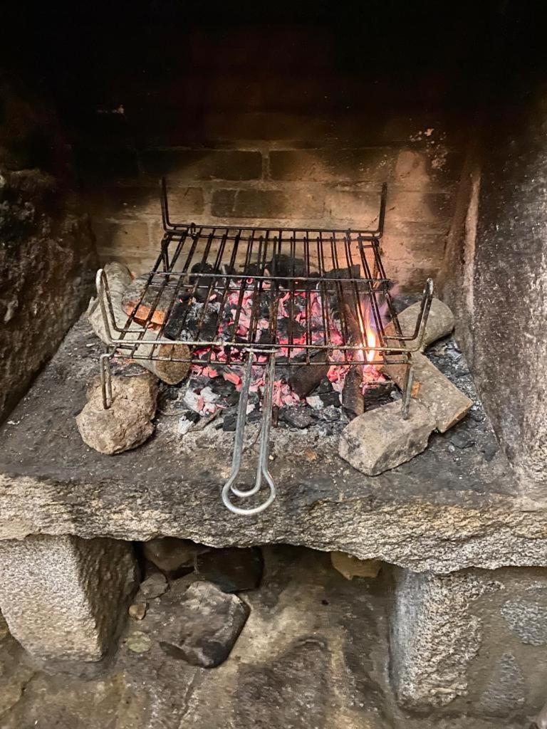 Casa Rural La Cuadraa Linares de Riofrío Екстериор снимка