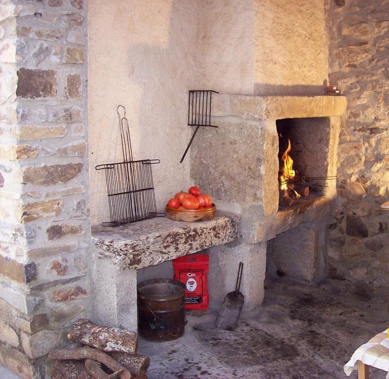 Casa Rural La Cuadraa Linares de Riofrío Стая снимка