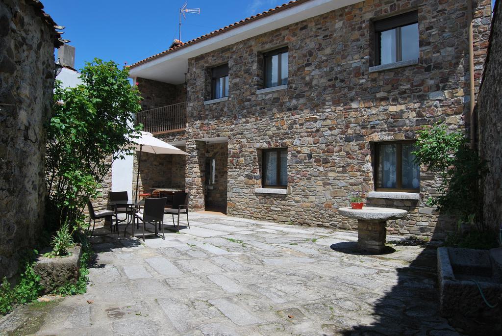 Casa Rural La Cuadraa Linares de Riofrío Екстериор снимка