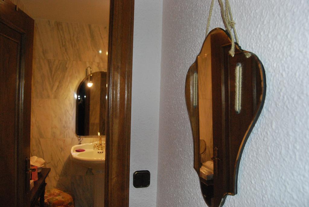 Casa Rural La Cuadraa Linares de Riofrío Екстериор снимка