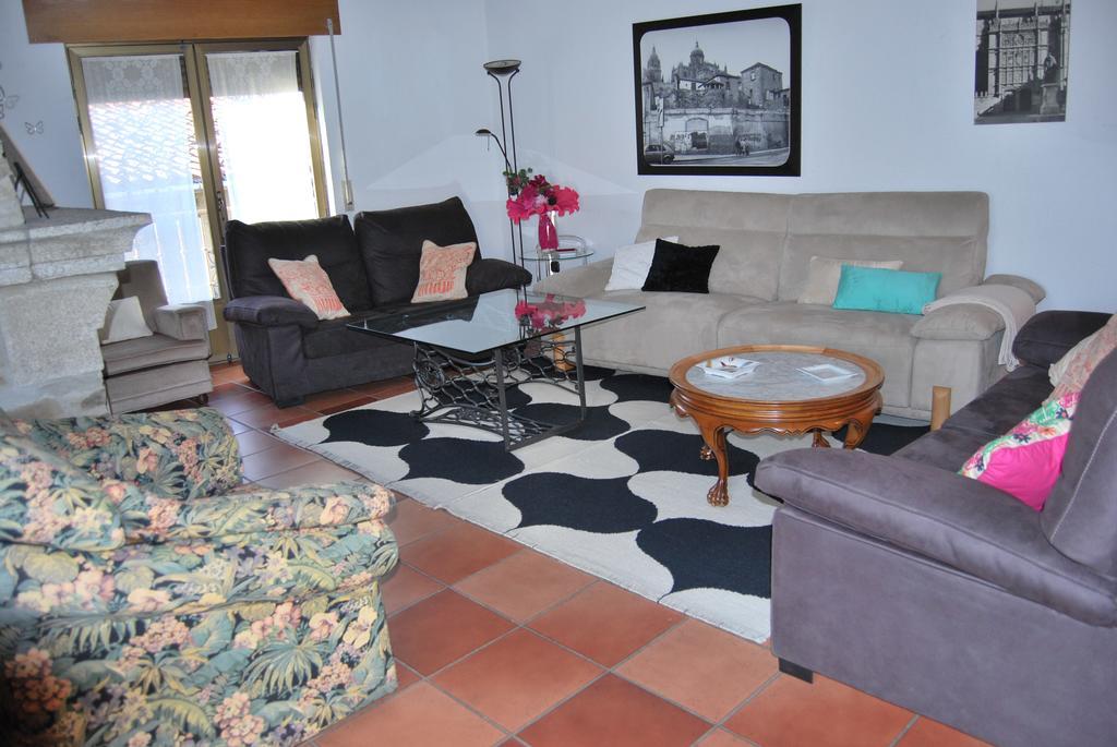 Casa Rural La Cuadraa Linares de Riofrío Екстериор снимка