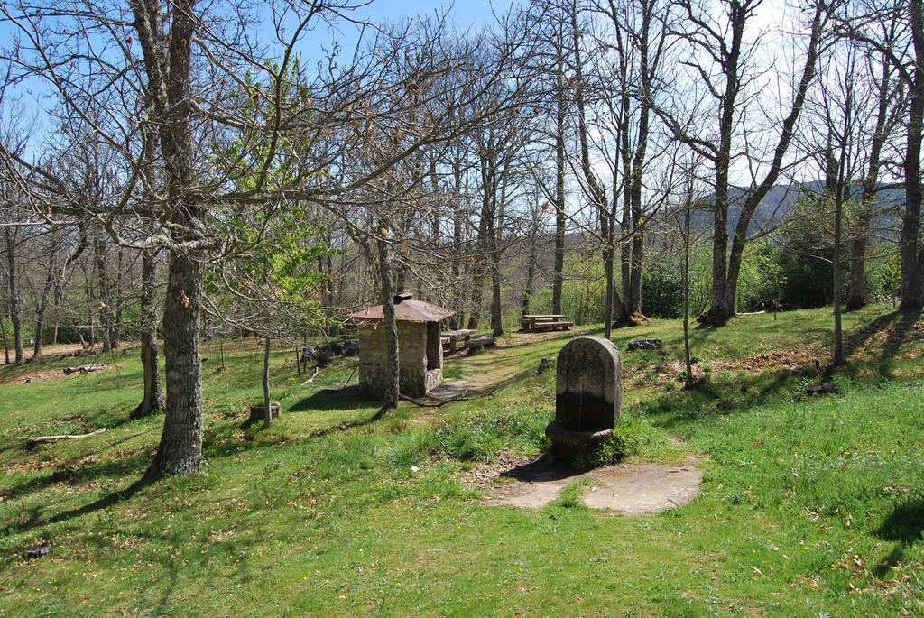 Casa Rural La Cuadraa Linares de Riofrío Екстериор снимка